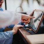 選擇適合你的網店平台：比較 Shopify、WooCommerce、Magento