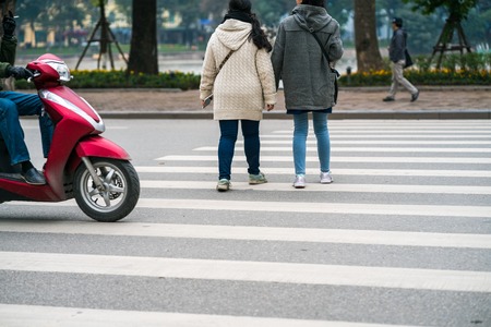 共享經濟對傳統產業的衝擊與應對策略